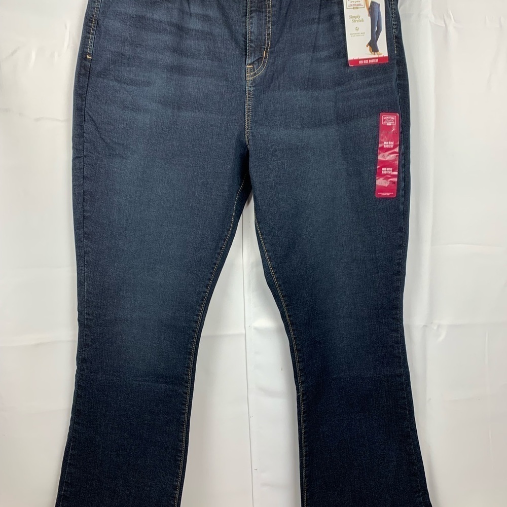 Levis Simply Stretch  Mid Rise Boot Cut flare Jeans Womens size 34/30 NWT